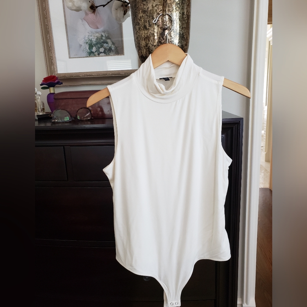 Express turtleneck bodysuit, sz large,  cream